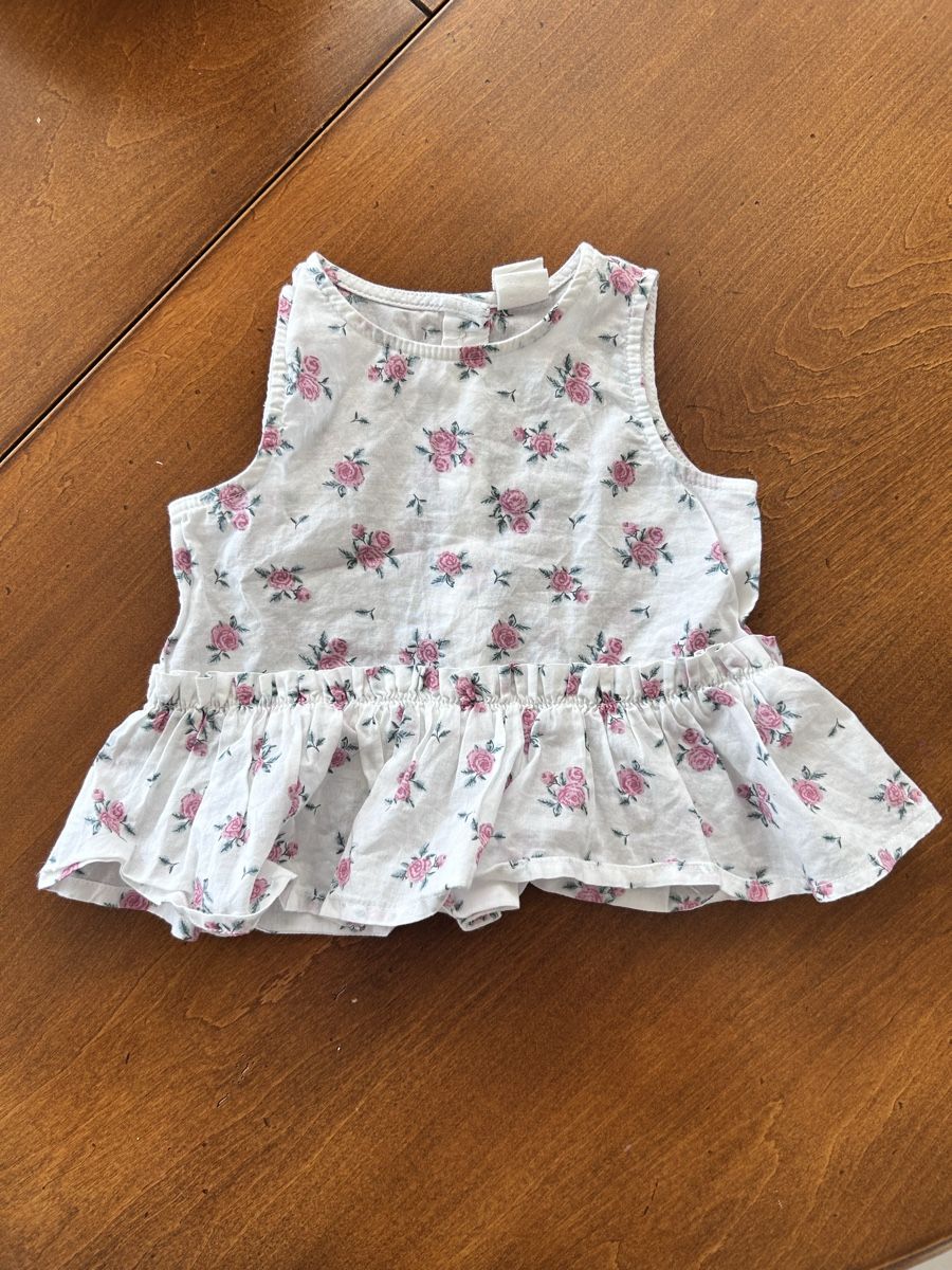 H&M Hemden, Tops & T-Shirts: Top / Bluse Gr 68 – Gebraucht aus Rifferswil von nahug