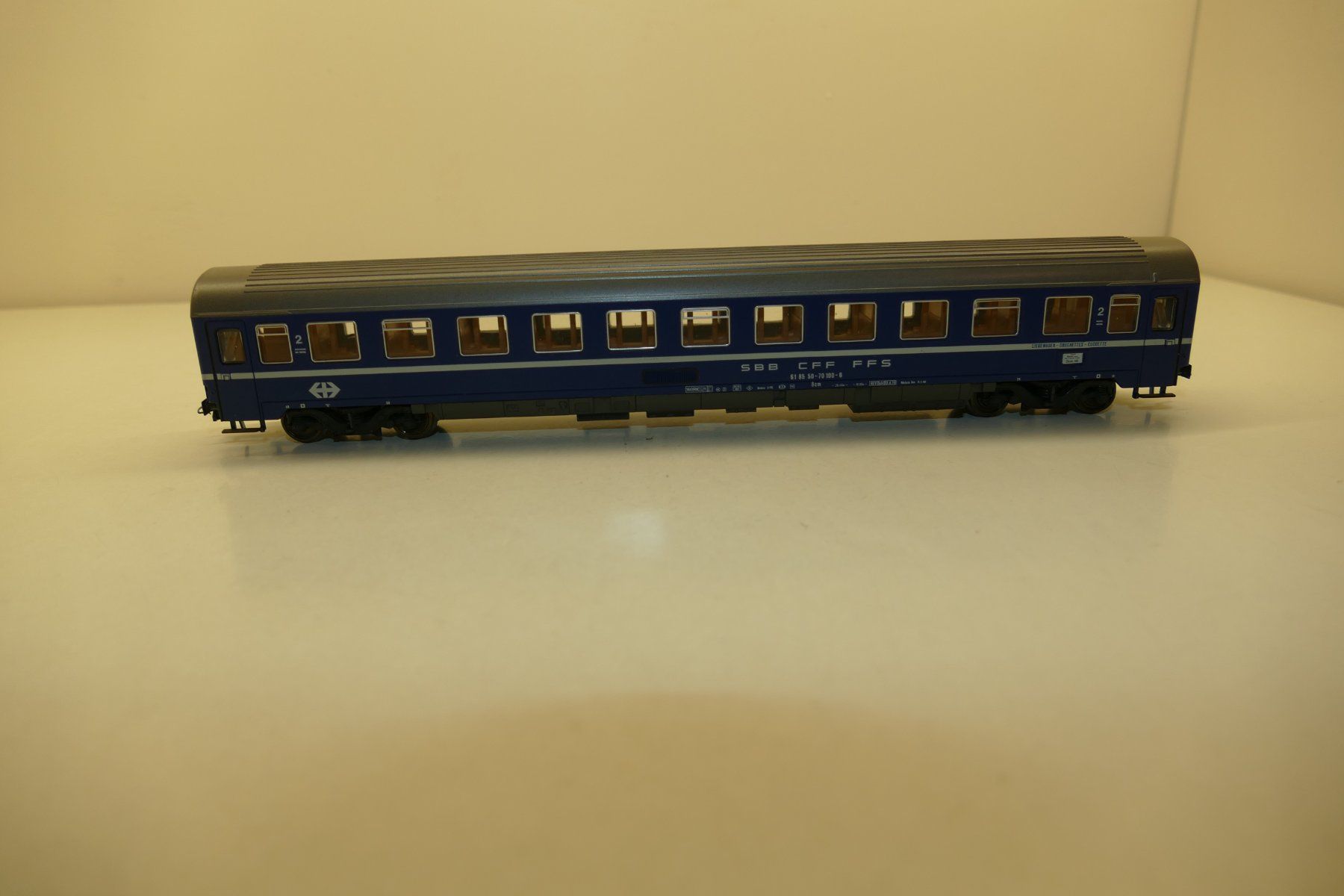 Roco Modellini di ferrovie: Roco H0: SBB 2.Kl. Abteil-Liegewagen Typ Bcm – Usato da Niederhasli venduto da rail-duerst 3