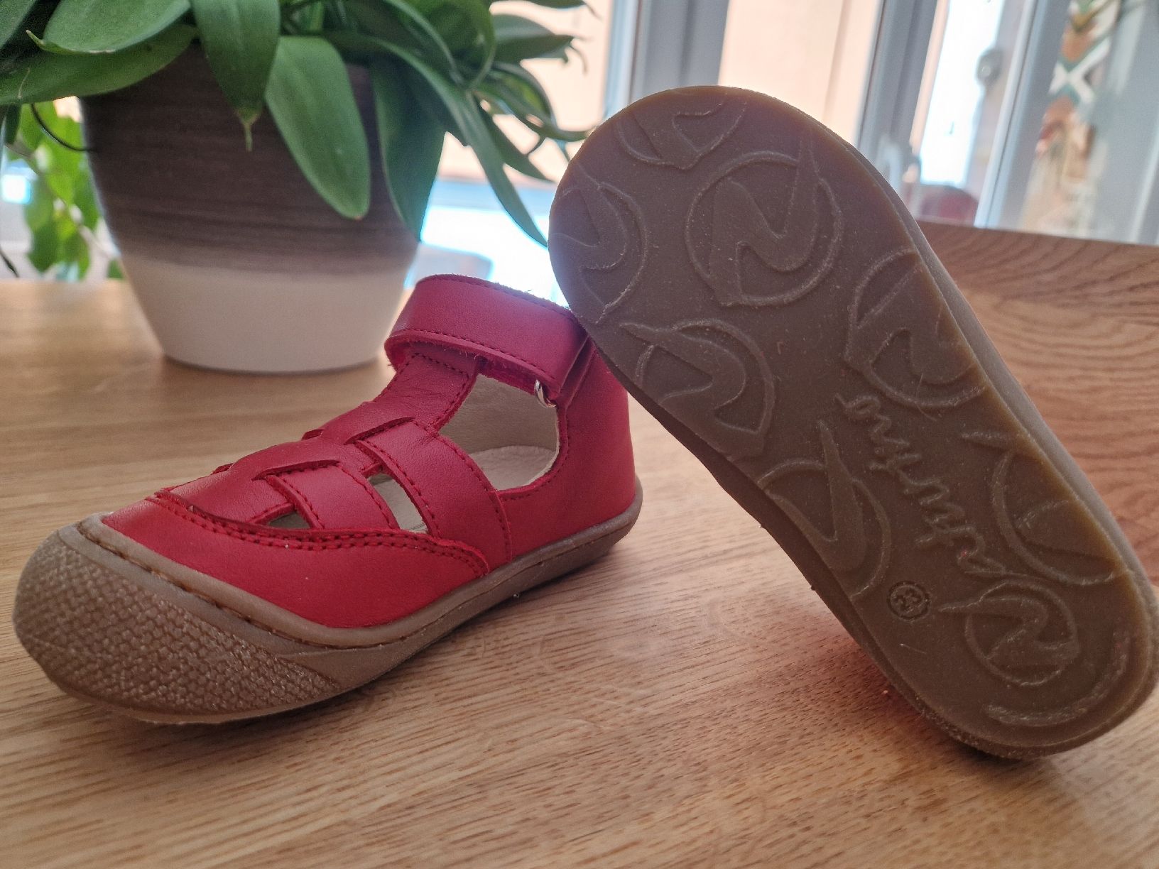 Naturino Schuhe für Jungen: Naturino red sandals size 23 leather hook-and-loop – Neu und originalverpackt aus Plan-les-Ouates von cniewola 4