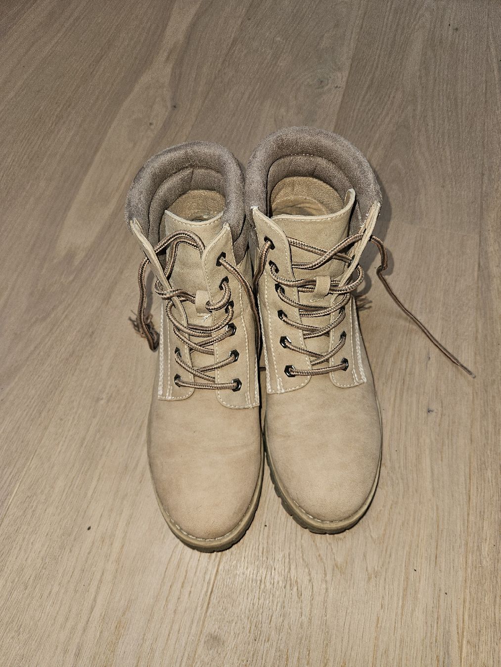 Scarpe da donna: Ladies Beige Ankle Boots, Grösse 38 – Usato da Appenzell venduto da Thename___ 1