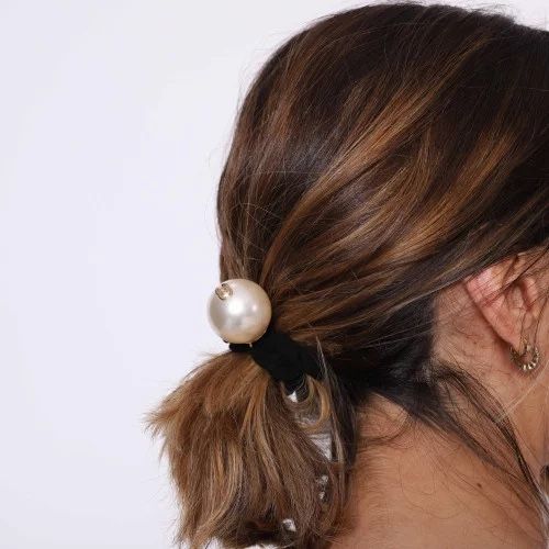 Chanel Accessori per capelli: Chanel Haargummi – Nuovo e nell'imballaggio originale da Winterthur venduto da 19.19 4