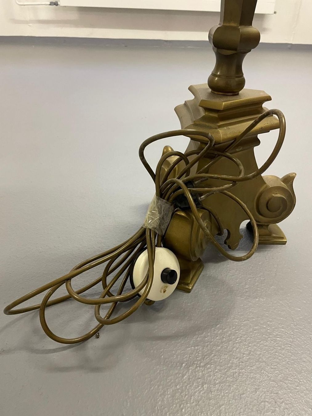 Lampen: Vintage-Ständerlampe mit massiven Messingständer – Gebraucht aus Oberrüti von aser89 4