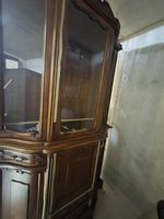 Bis 07.07.26 Vitrine aus Holz  gut erhalten  CHF 50 VB