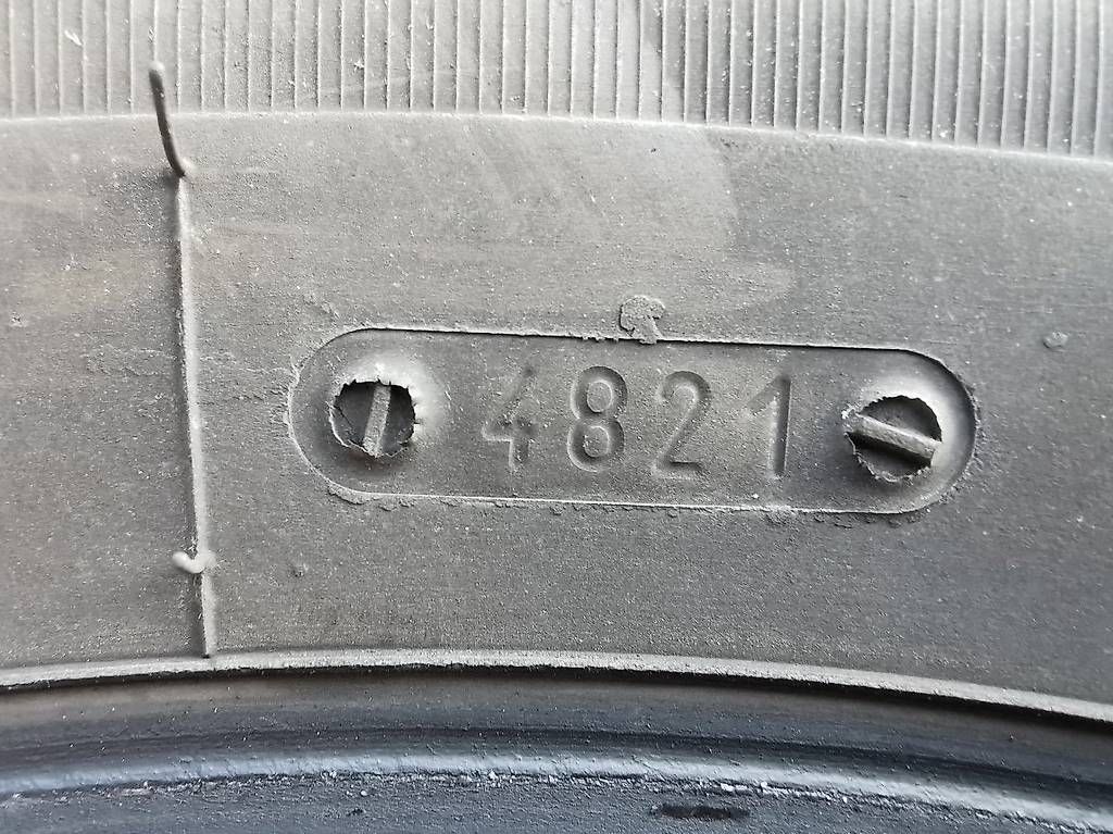 Pneus & Kompletträder: 2 stk. Winterreifen Top Profil. – Gebraucht aus Lausen von 04362 4