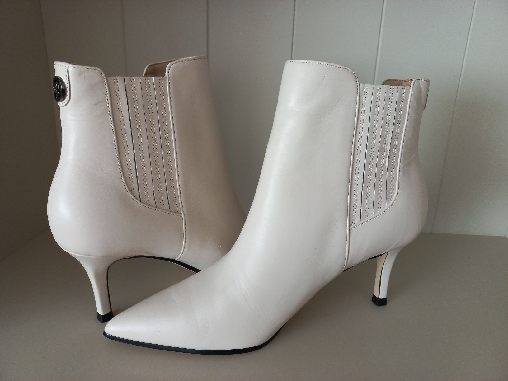 Guess Scarpe da donna: Guess Stiefeletten – Nuovo e nell'imballaggio originale da Ballwil venduto da CandyCane1 1