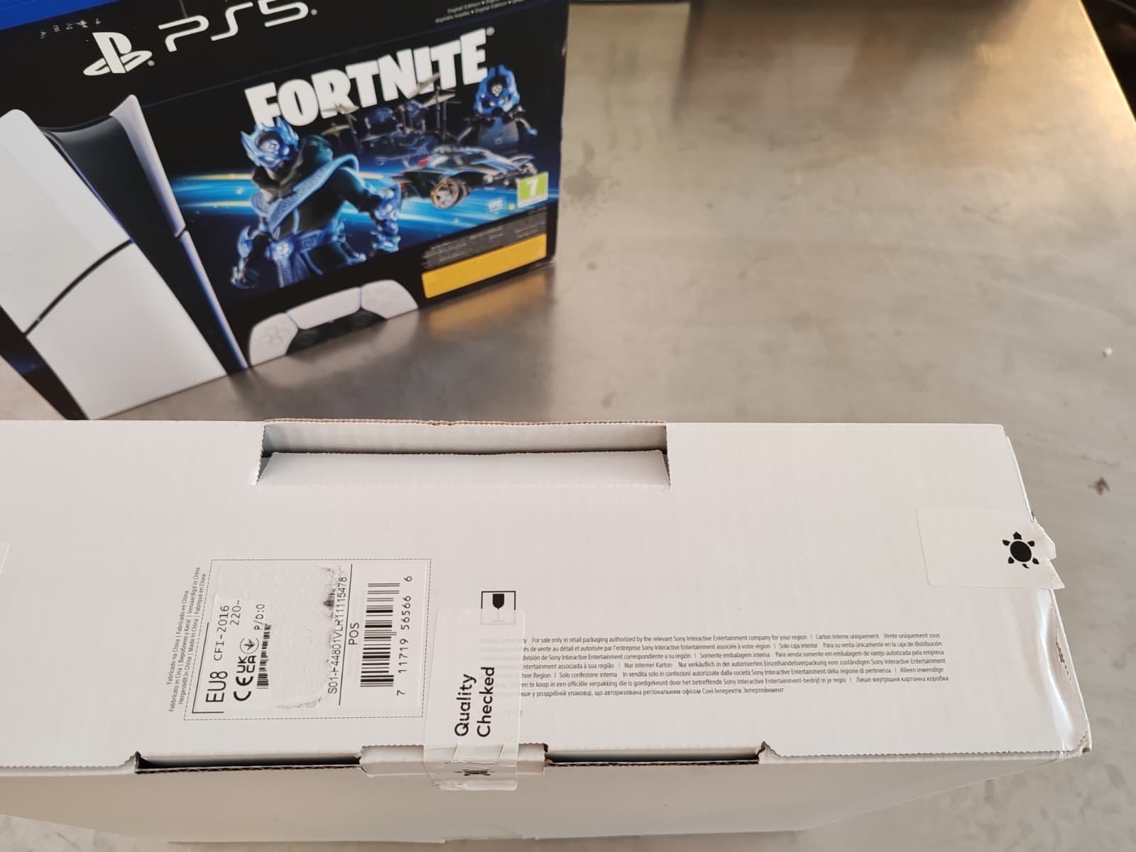 Sony Console: Sony PlayStation 5 Digital Edition Fortnite – Nuovo e nell'imballaggio originale da Bern venduto da PrettyGood 3