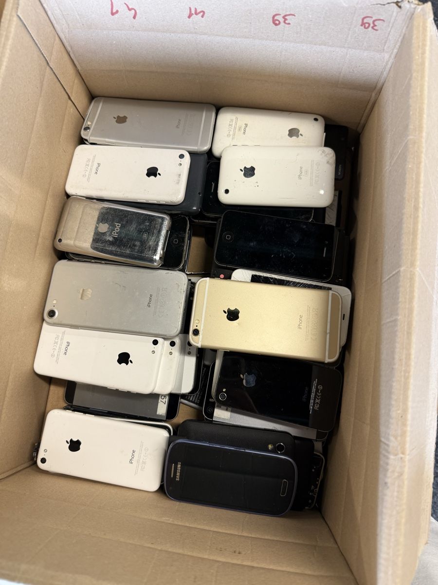 Apple Handys / Smartphones: Iphone/ Samsung ect – Defekt aus Rothrist von jr_returns