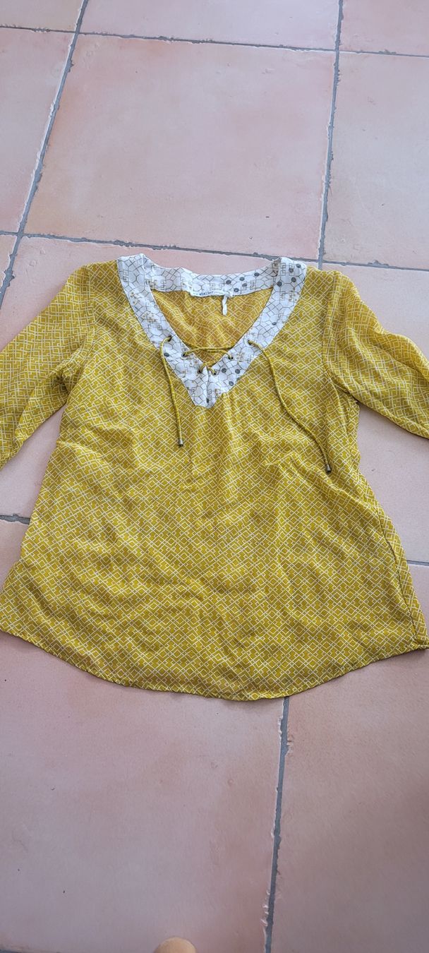 Nile Camicette: Nile blouse XS/ S jaune maïs – Nuovo (secondo la descrizione) da Echallens venduto da frimousse2008