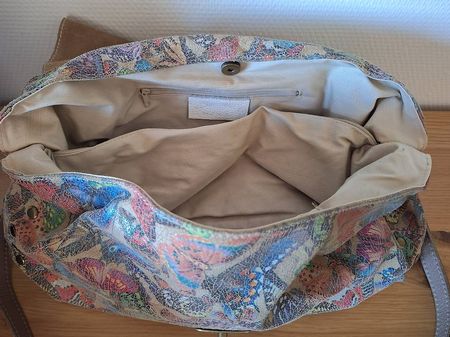 Wunderschöne, spezielle lederhandtasche schmetterling