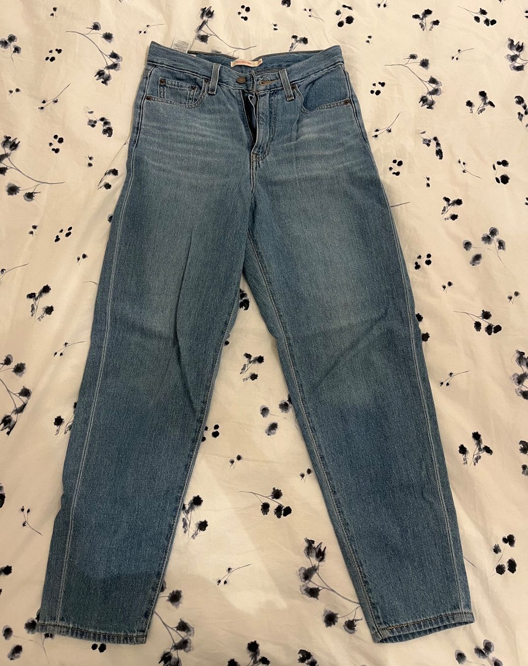 Levi's Jeans: Levis Jeans High Loose Taper Gr. 25 – D'occasion à Zürich par ana_j7lv