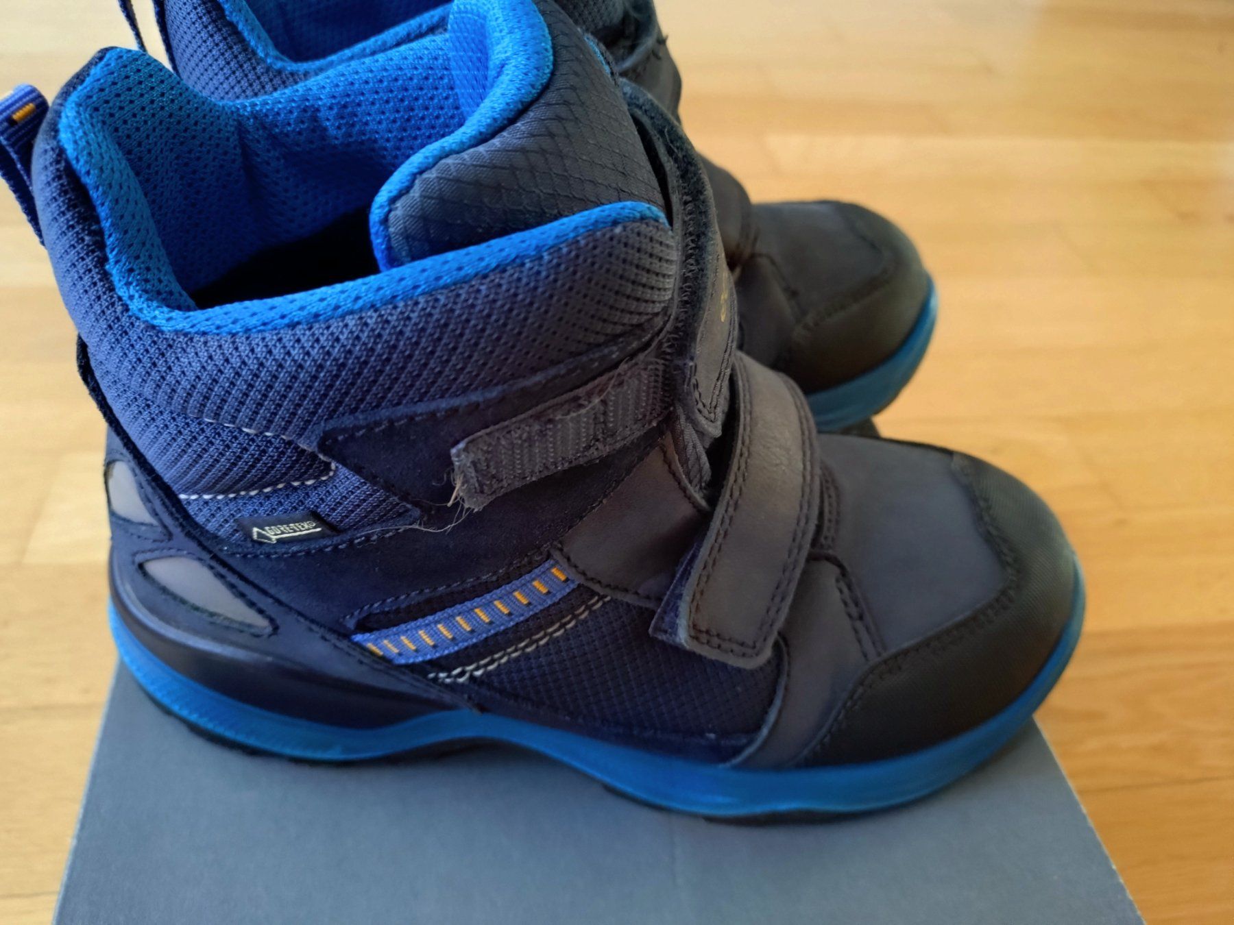 Ecco Herrenschuhe: ECCO Snow Mountain Boots Blacknigcht Sky Grosse 33 – Gebraucht aus Bottmingen von Malina_Outlet 3