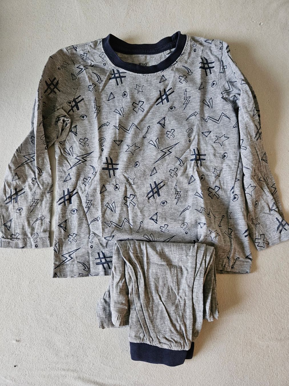 Pigiama & Simili: Set 2 Pyjama Gr. 98/104 kurz & lang – Usato da Unterengstringen venduto da saraman 1