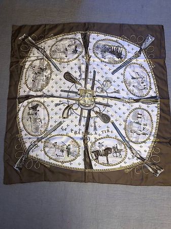Hermès Seidentuch "La Chasse a Tir" von Ledoux