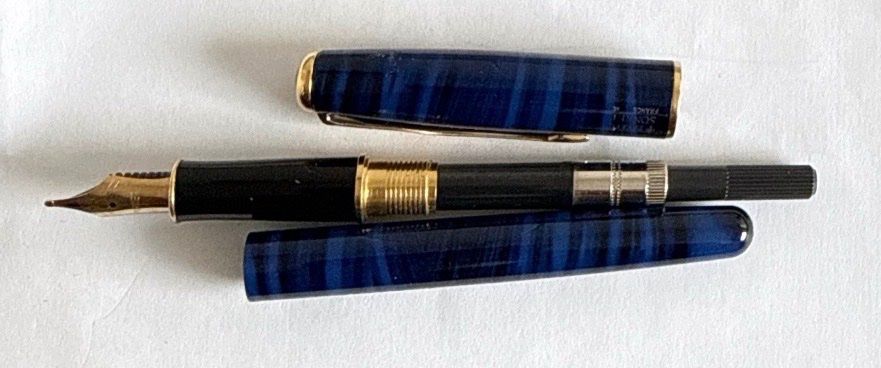 Parker Altro in Scrittura & Disegno: Stylo plume PARKER bleu rayé doré avec boîte – Usato da Fleurier venduto da jea_j77g 3