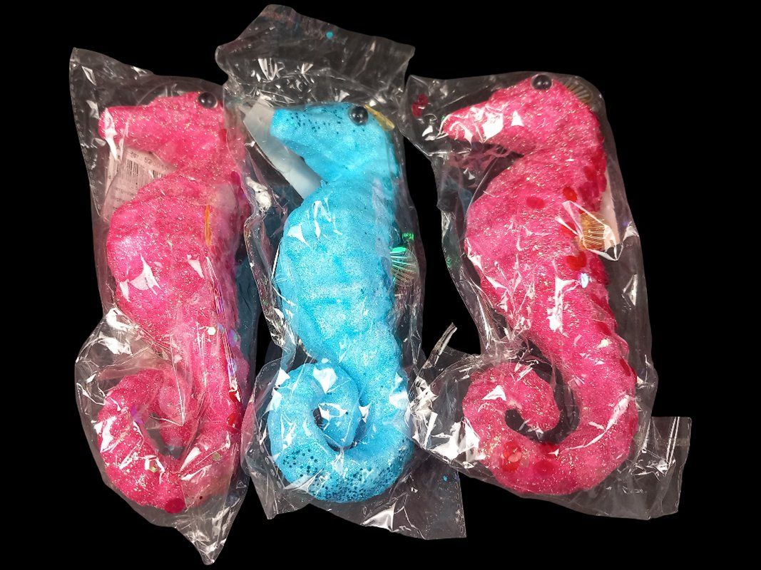 Tutte le decorazioni: Seepferdchen 2 Pink 1 Blau – Nuovo (secondo la descrizione) da Hünenberg venduto da Restwert_Zug 1