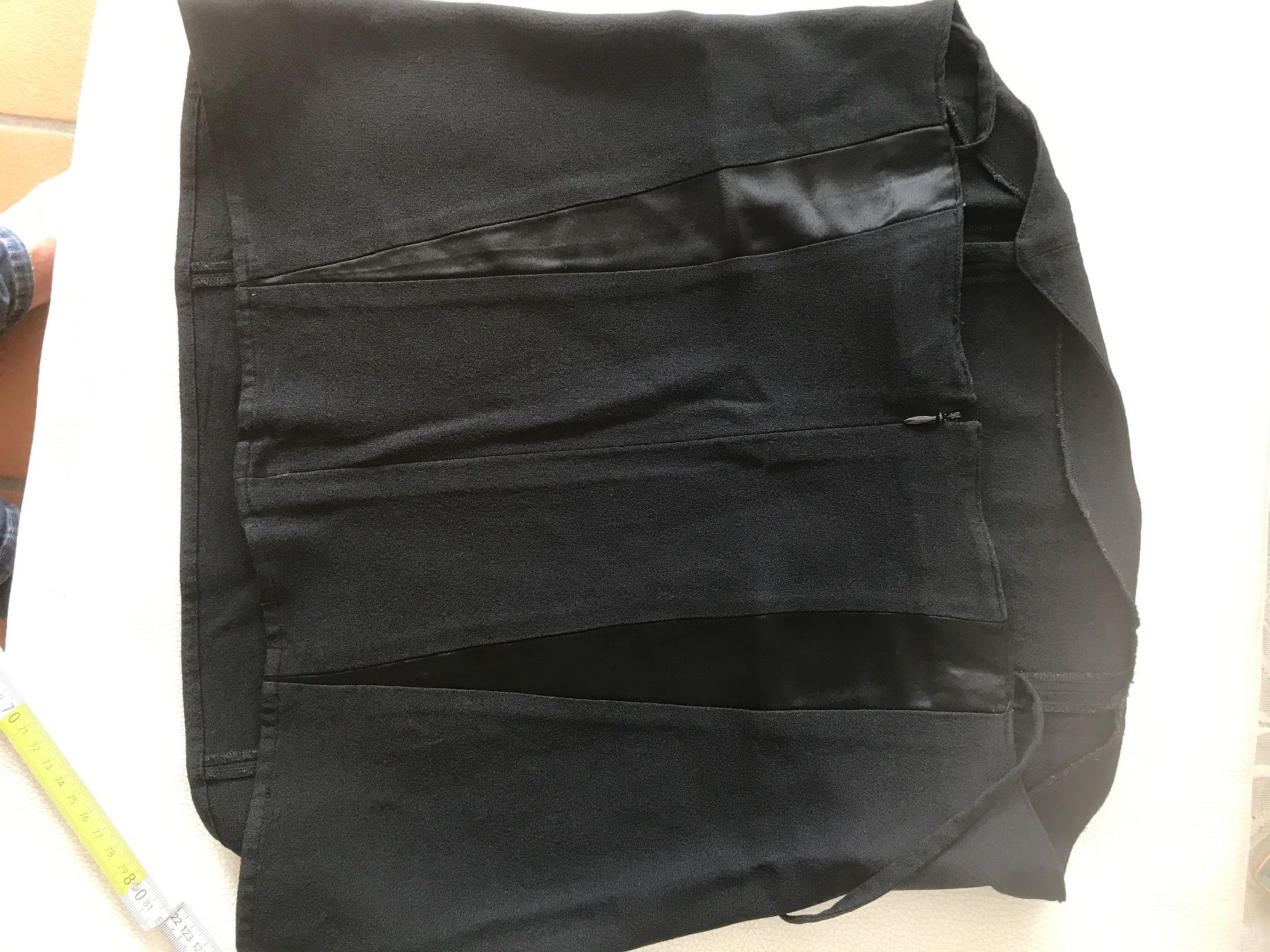 Top: Lagerfeld schwarzes Top mit Trägern – Usato da Wettingen venduto da Andres54 3
