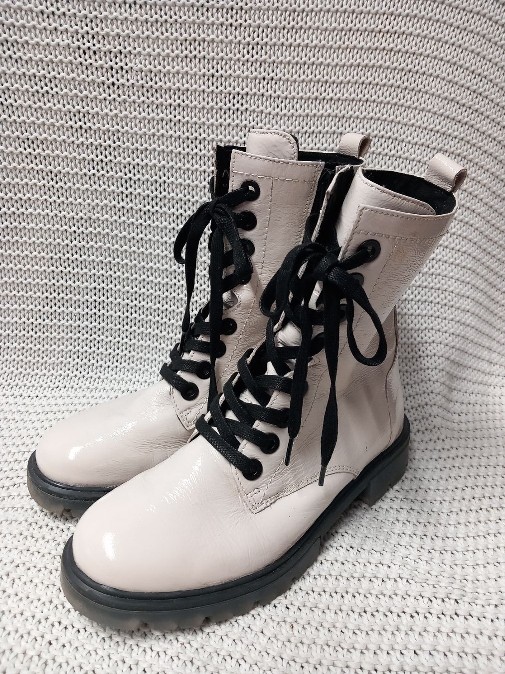 Scarpe da donna: Caprice Boots Weiss Gr. 36 – Usato da Gwatt (Thun) venduto da umwelt-brocki