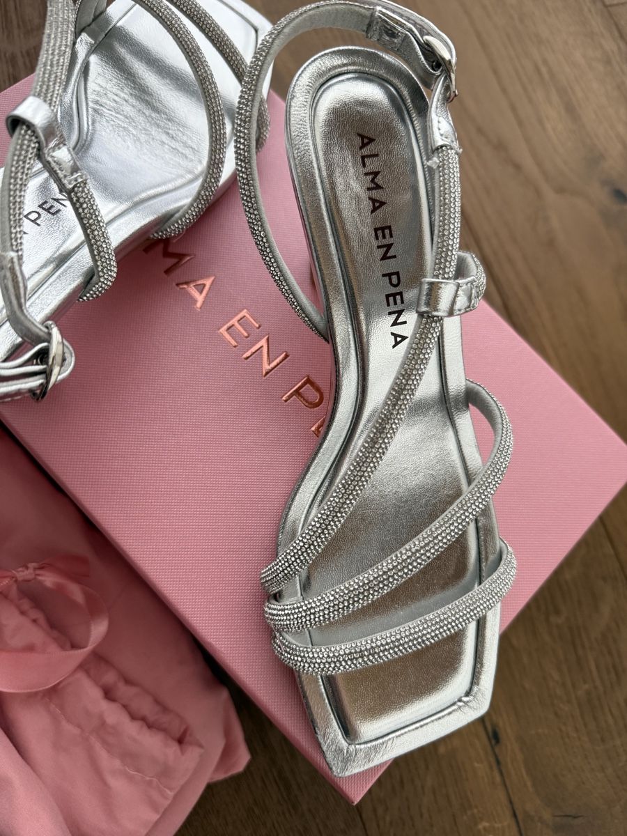 Scarpe da donna: Alma en Pena Sandalen – Nuovo (secondo la descrizione) da Oberneunforn venduto da Nir2yh 2
