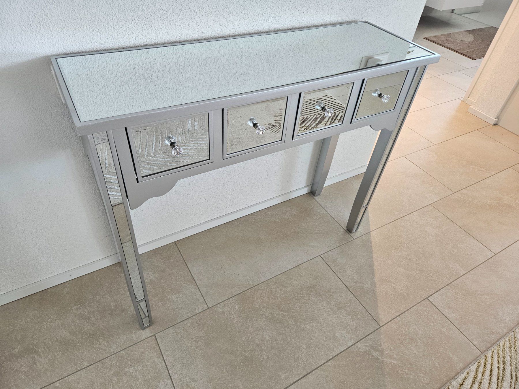 Commodes: Spiegel-Kommode mit 4 Schubladen – D'occasion à Adlikon b.Regensdorf par RENLAU 5