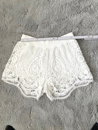 Shorts - Damen -  Spitze Weiss - Grösse S neu !