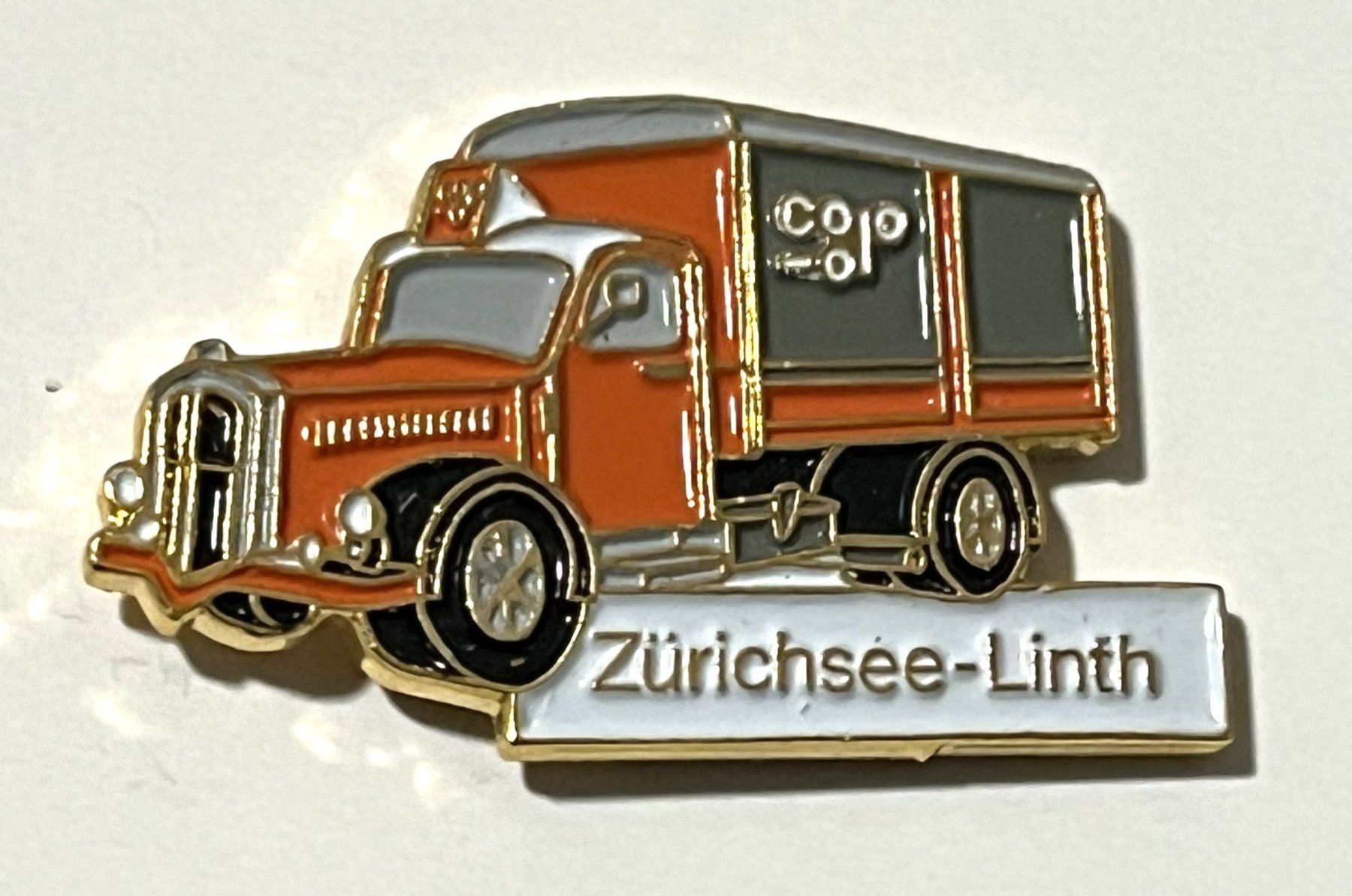 Placchette & Badge: Pin Coop Zürichsee Linth – Usato da Kriens venduto da TSCH1