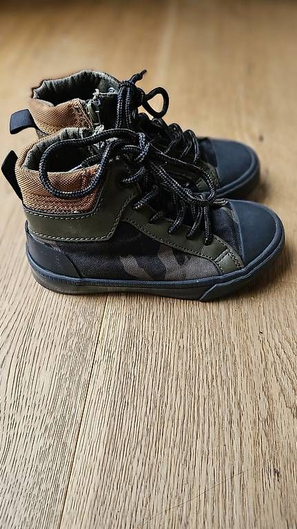 Zara Schuhe für Jungen: Hohe Sneaker Grösse 26 – Gebraucht aus Elgg von soleo509 2