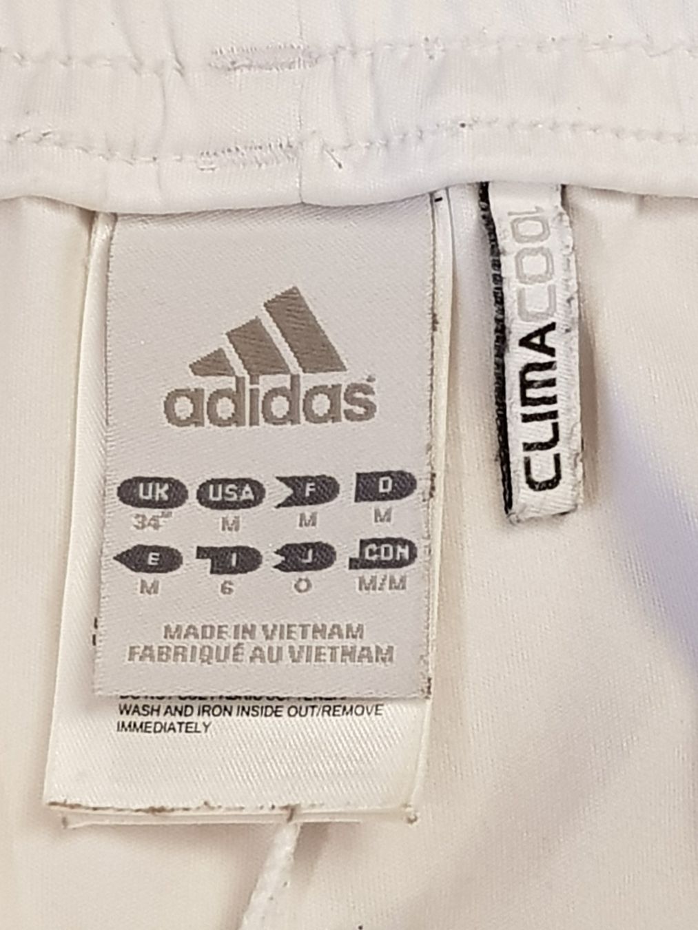 Adidas Pantaloni: Real Madrid Adidas Shorts, Grosse M – Usato da Le Mouret venduto da Pantini 2