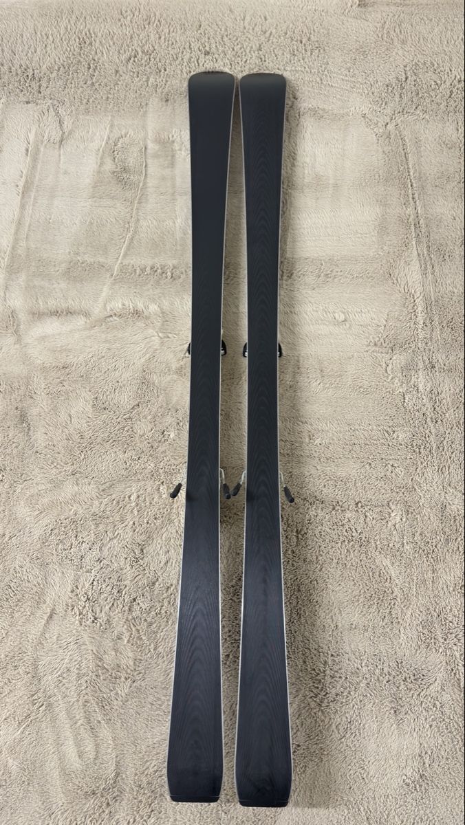 Fischer Sci: Fischer Trinity Ski mit Bindung schwarz 165 cm gebraucht – Usato da Dietlikon venduto da kickboxer_999 4