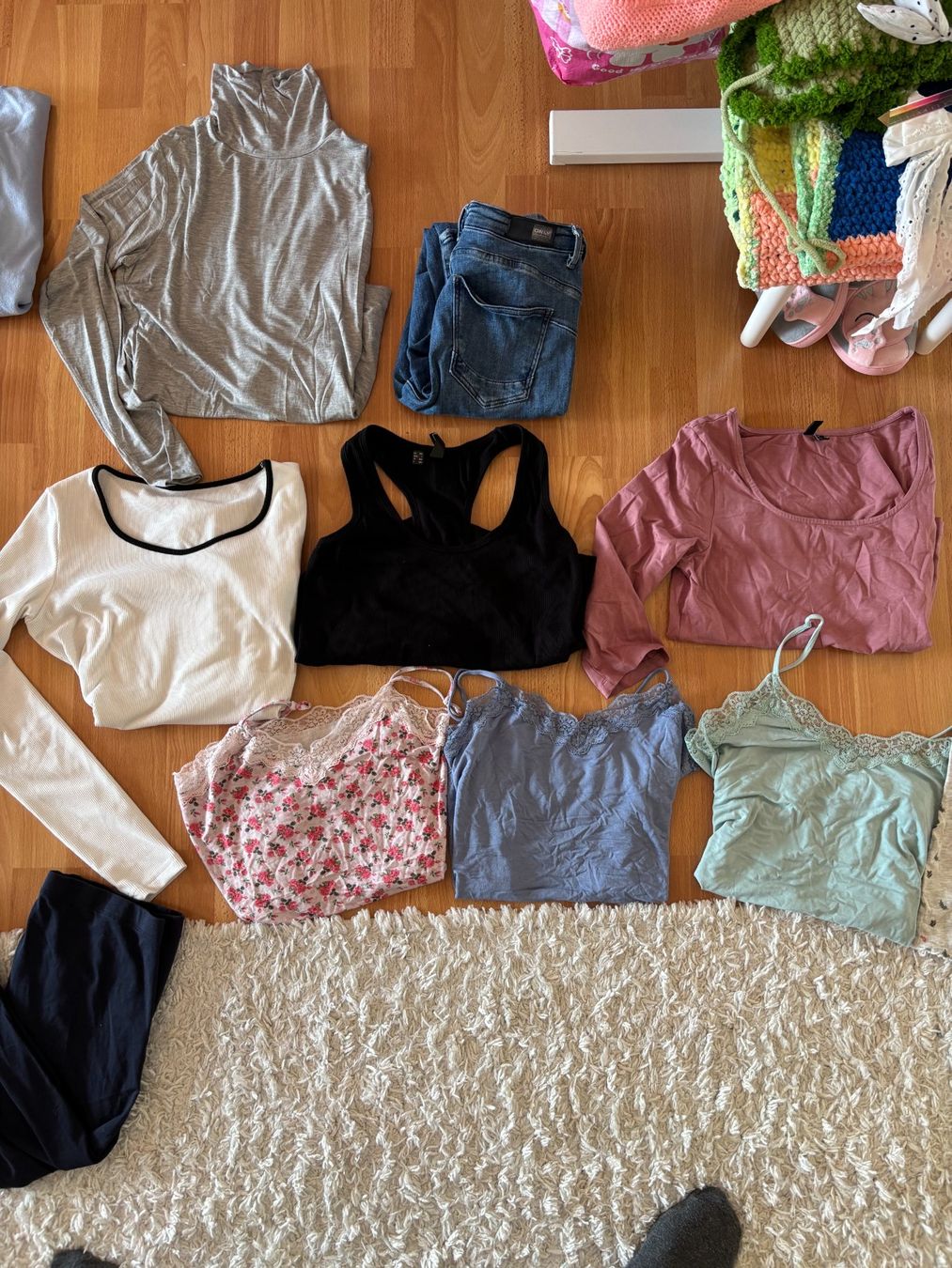 Lotti di vestiti: Damenkleider-Paket Grösse L – Usato da Olten venduto da Sonjason 1