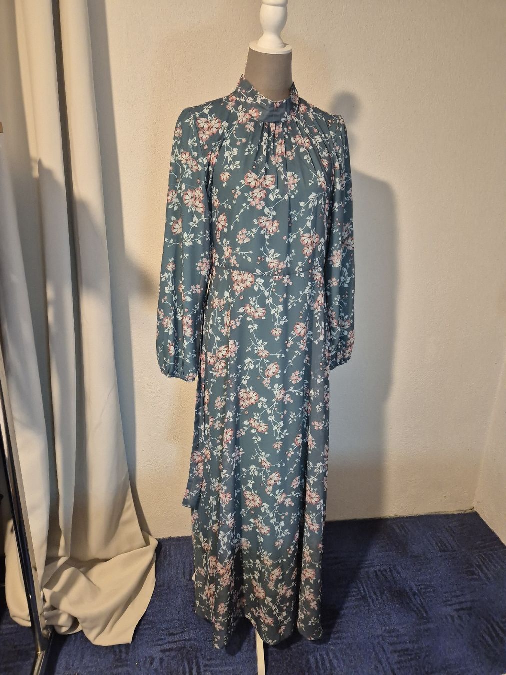 Vestiti: Maxikleid mit Blumenmuster Grösse M / 44 – Nuovo (secondo la descrizione) da Zürich venduto da Drago670 4