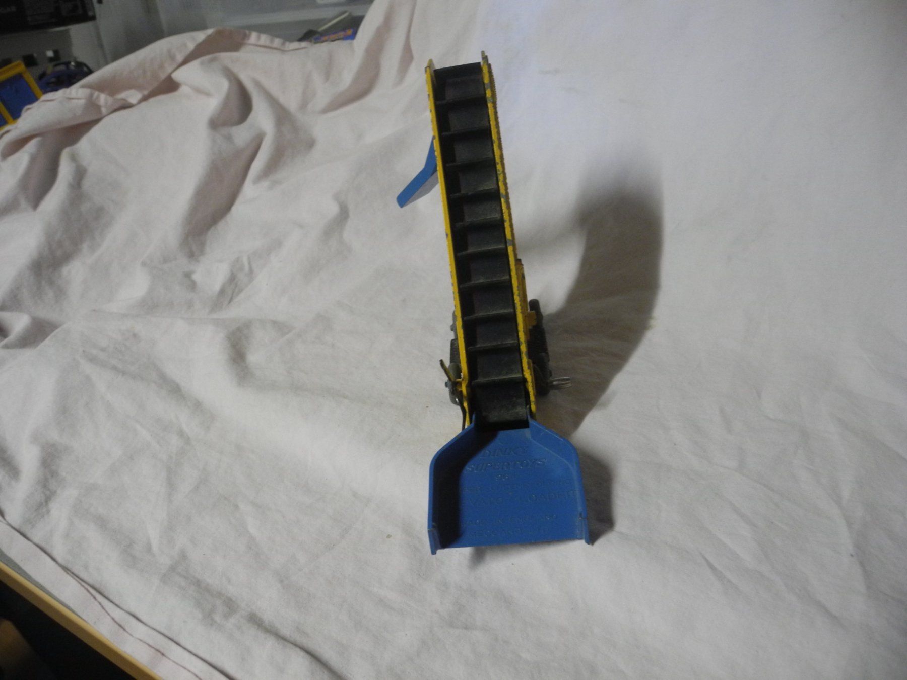 Dinky Toys Modellini d'auto: DINKY TOYS  NR. 984  ELEVATOR LOADER  BESPIELT – Usato da Gurtnellen venduto da Murmeli99 2