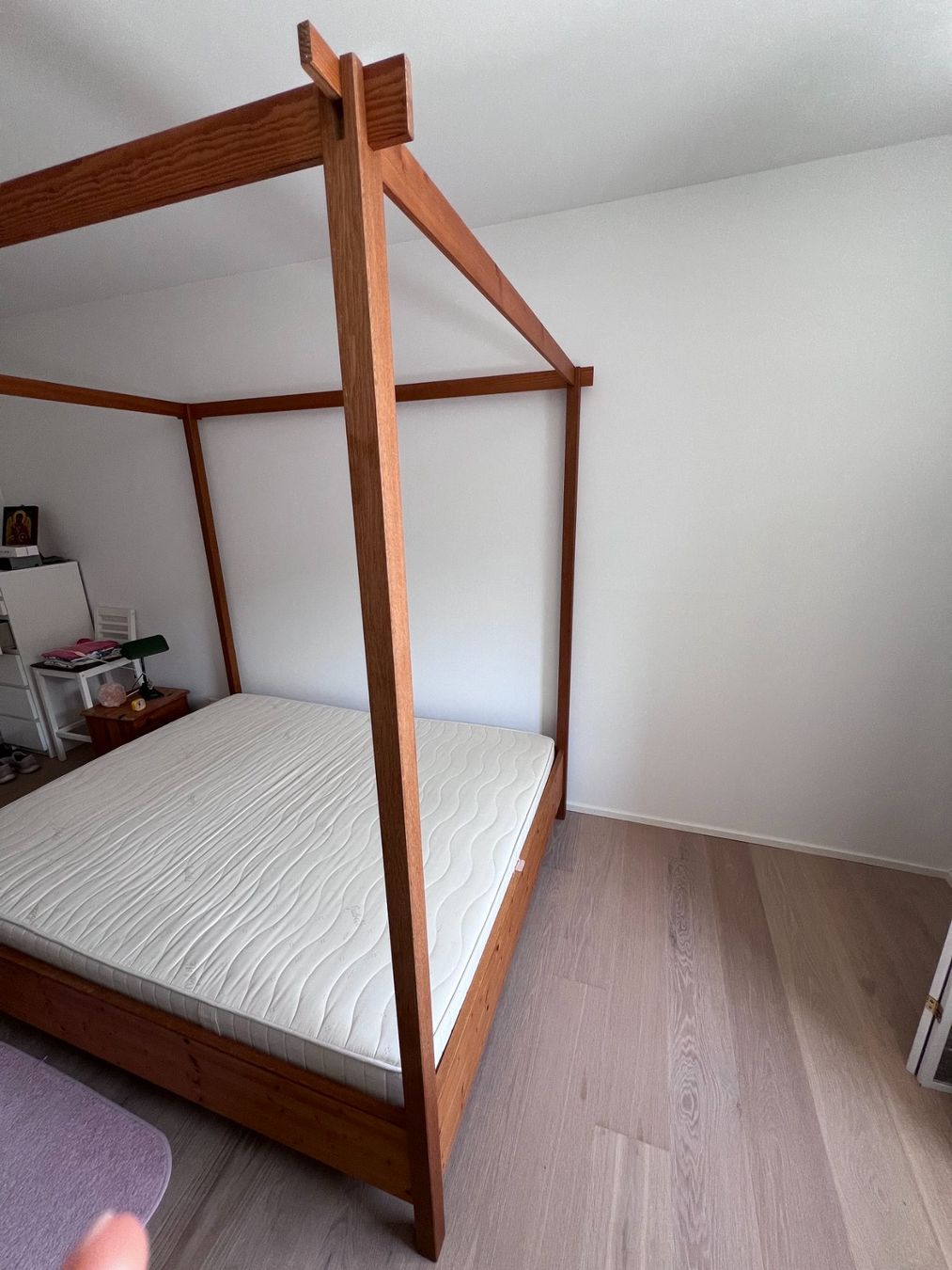 Betten: Himmelbett Buchen-/Eichenholz 200x160cm – Gebraucht aus Derendingen von E.Holzer 1
