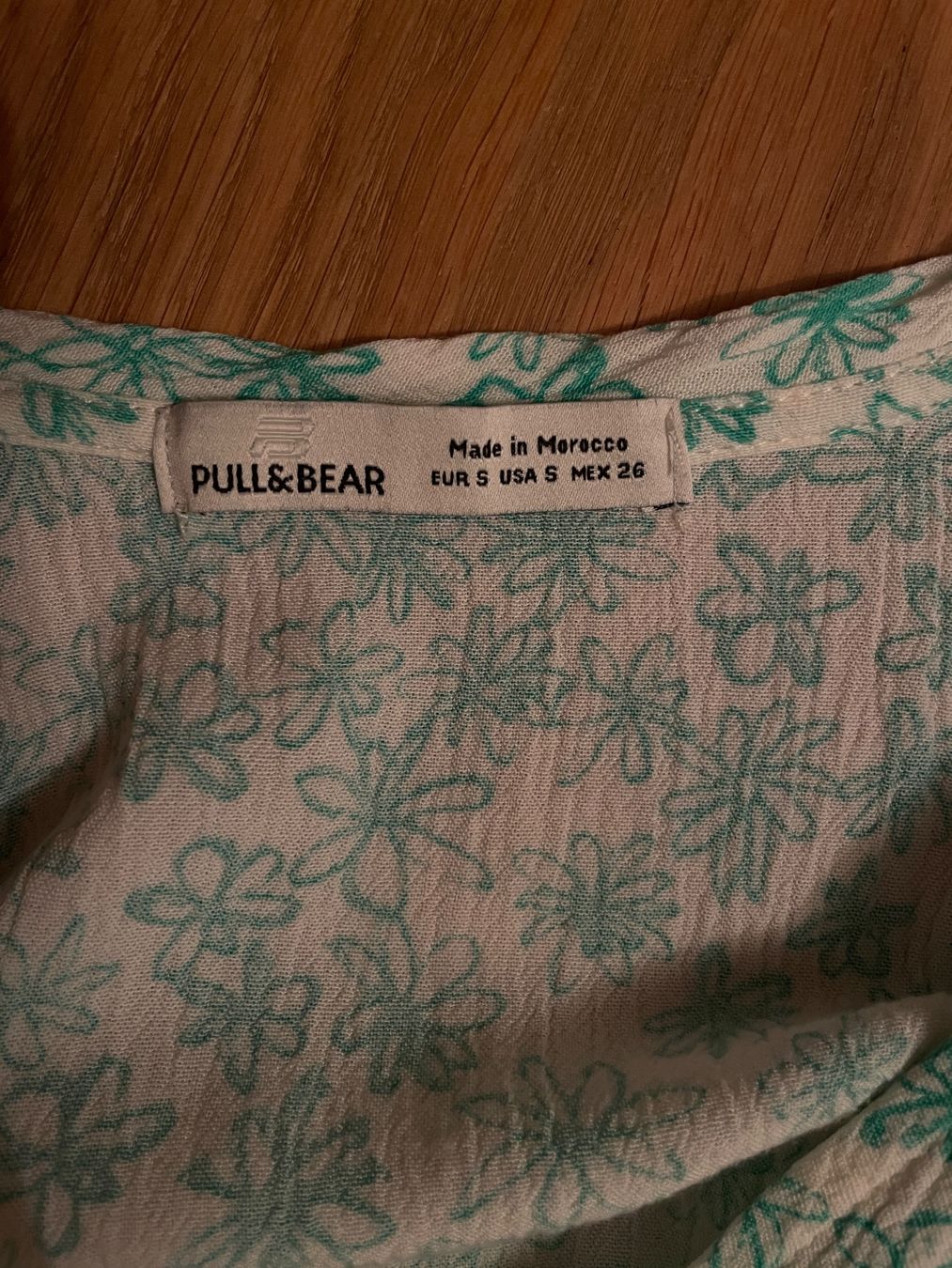 Zara Blusen: Langarm Top grün/weiss – Gebraucht aus Basel von joh_vl7m 2