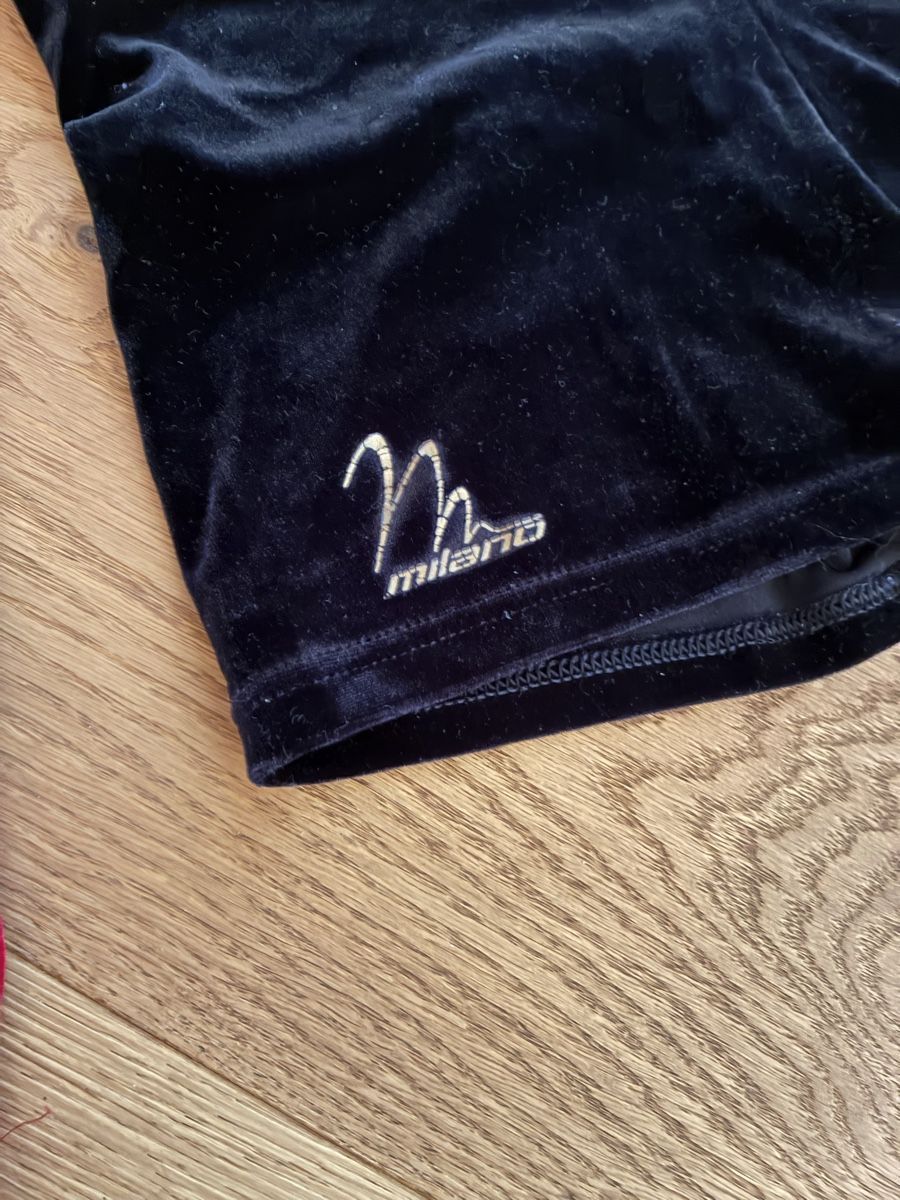 Completi: Milano Turn Anzug und Hose – Usato da Paspels venduto da giu_vt7p 1