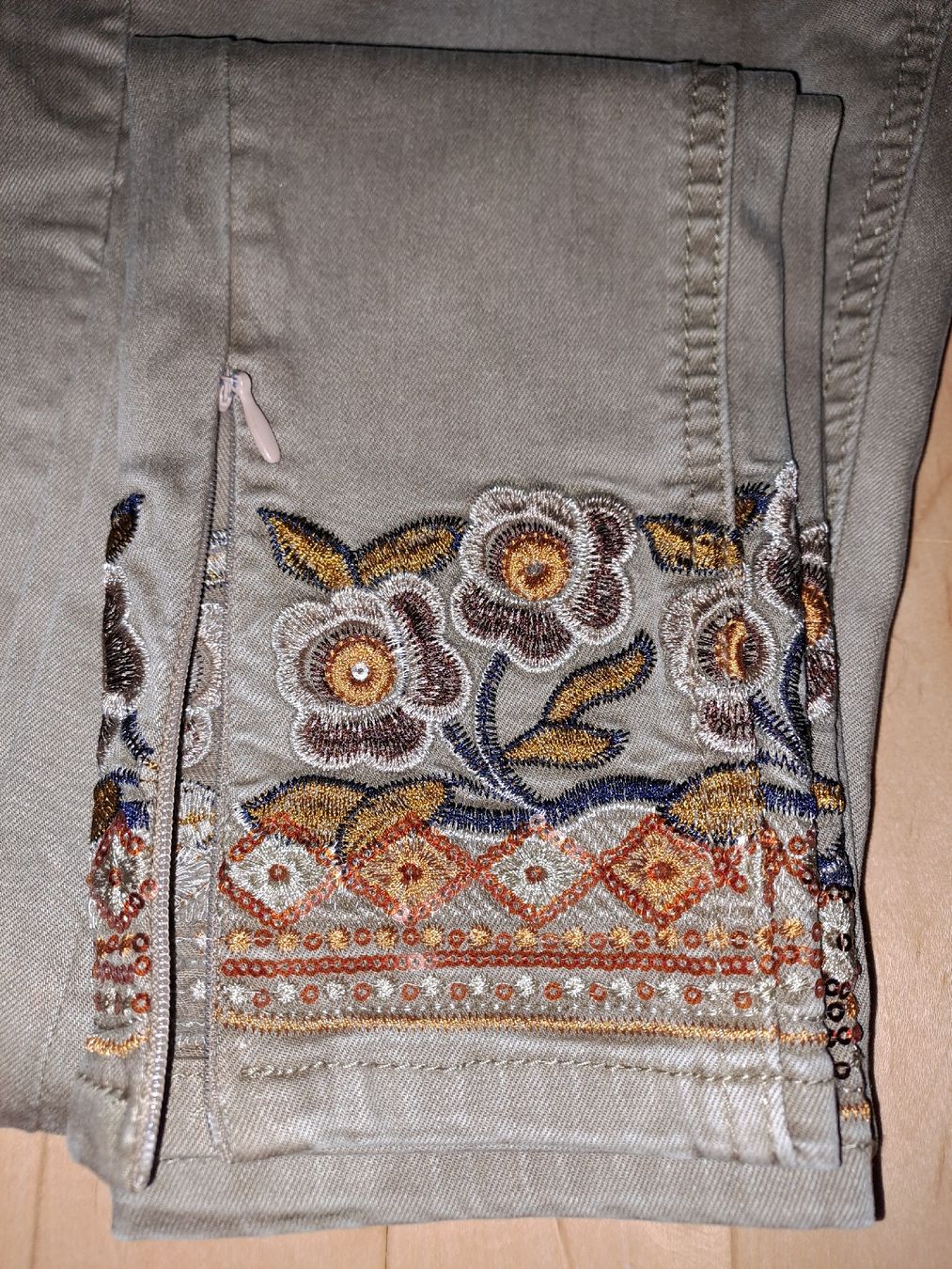 Desigual Pantaloni: Desigual Hose – Nuovo e nell'imballaggio originale da Scherz venduto da Makeupstar 2