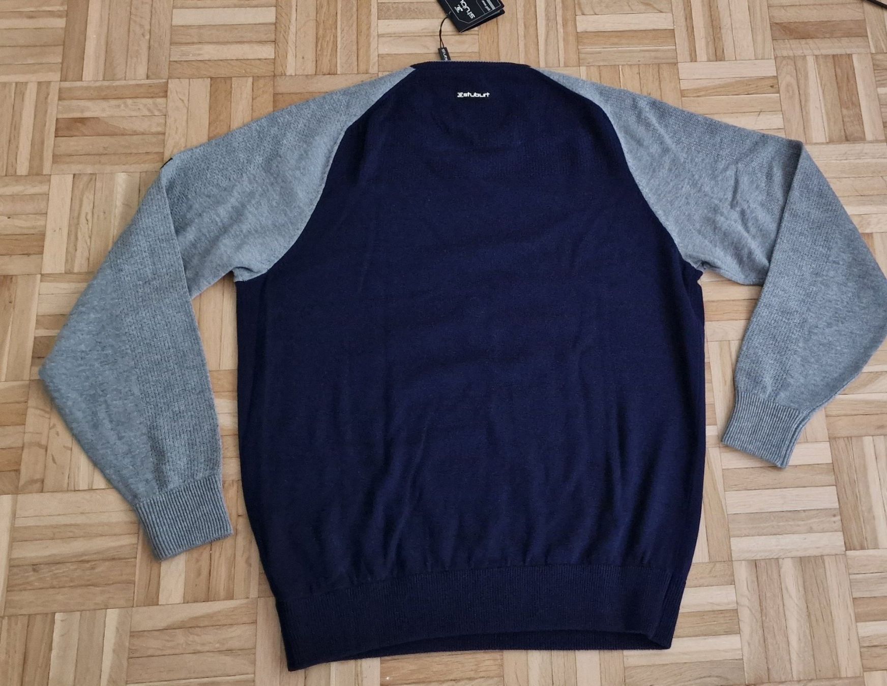 Pullover & Sweatshirts: Stuburt Golf V-Neck Sweatshirt Gr. S NEU – Neu und originalverpackt aus Turbenthal von lau_2nrd 1