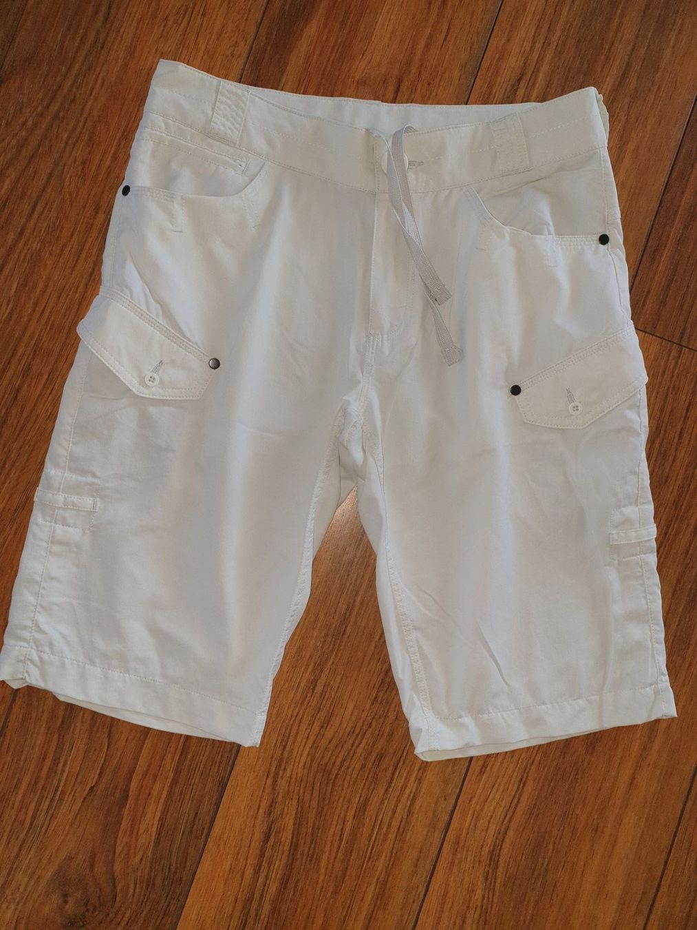 Pantaloni: Belowzero Shorts Gr. S - Active Shorts – Nuovo (secondo la descrizione) da Buchrain venduto da regenblume3