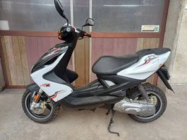 Roller YAMAHA AEROX 50ccm