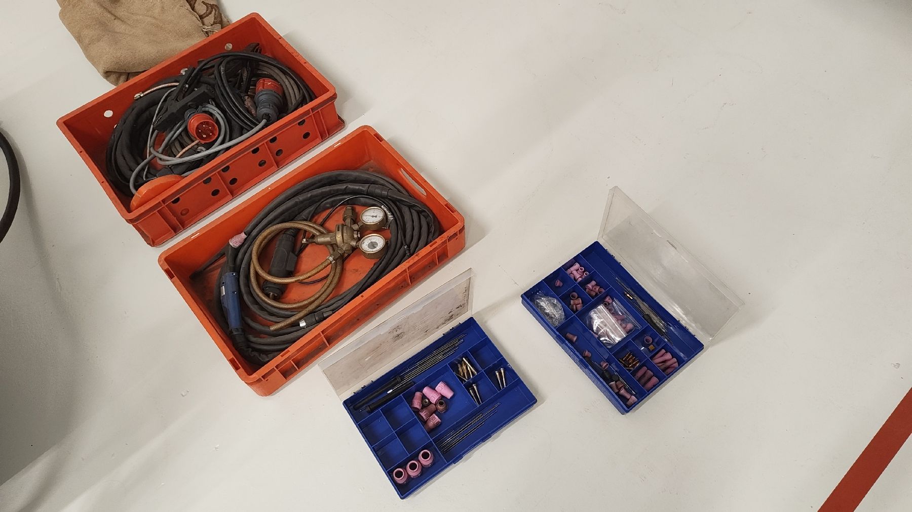 Postes à souder: L-TEC TIG 404 AC DC – D'occasion à Romanshorn par adi_p82f 1