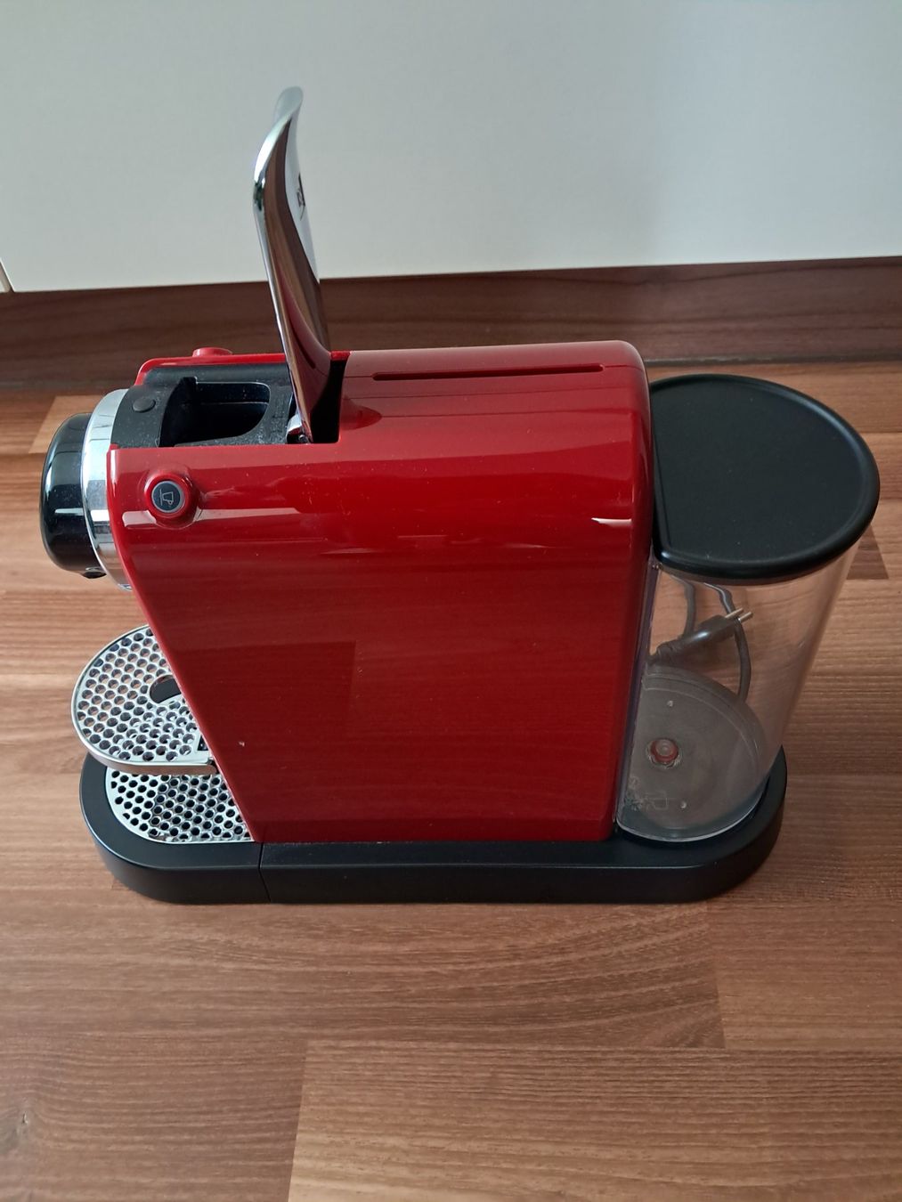 Nespresso Macchine per caffè & Macchine per espresso: Nespresso Kaffeemaschine – Usato da Wauwil venduto da Sonnenschein025