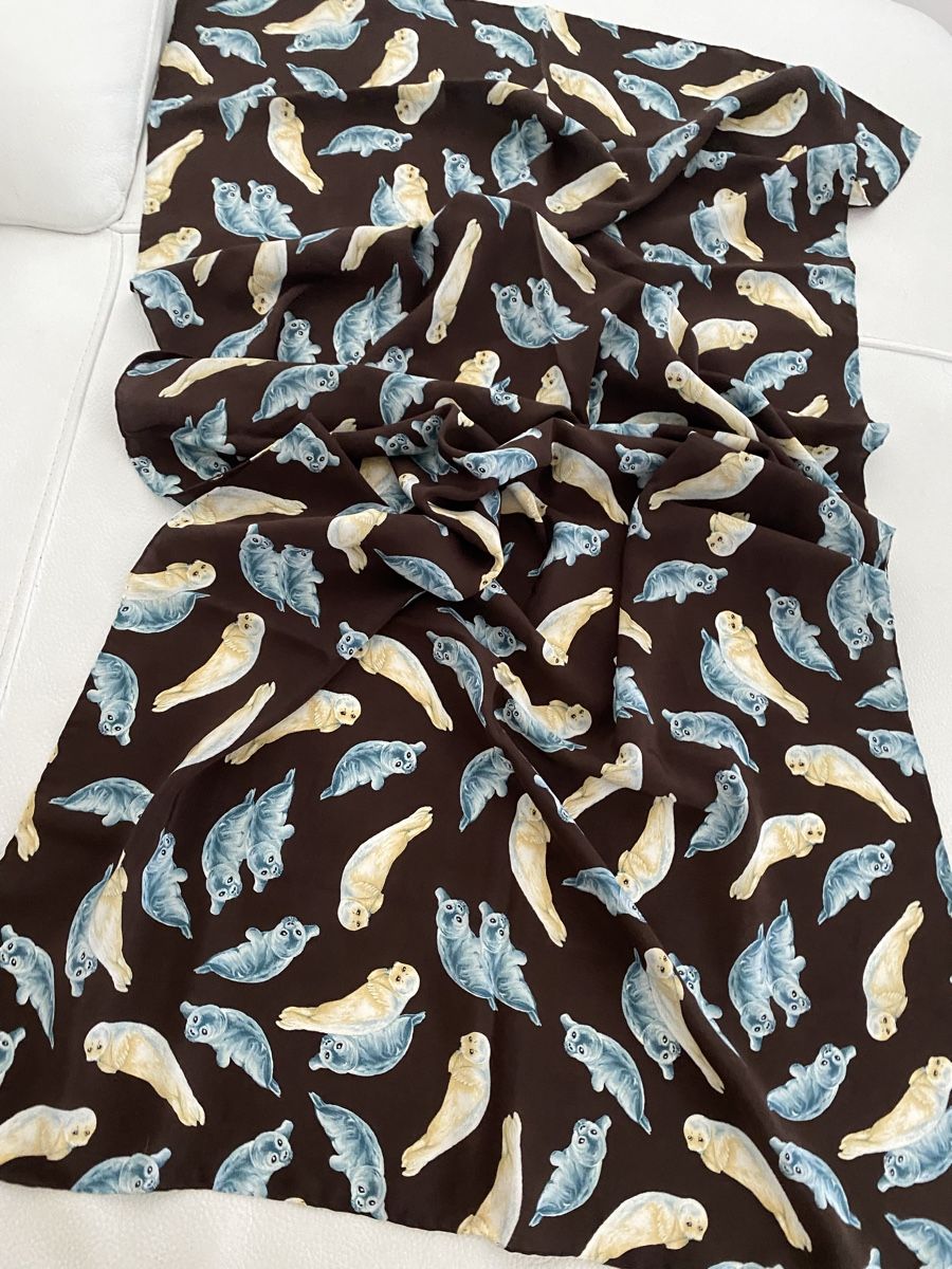 Fabric Frontline Foulards, Tücher & Schals: Fabric Frontline Seiden Schal 🌸 – Gebraucht aus Opfikon von Luis144 1