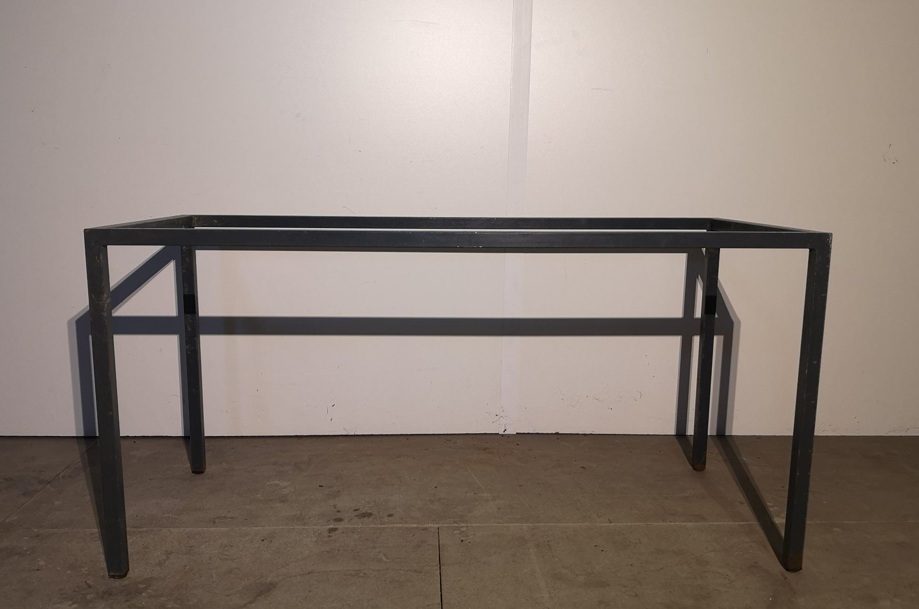 Tavoli: Minimalistisches Mid-Century Tischgestell ... – Usato da Solothurn venduto da Sis_email