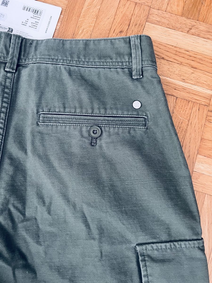 Closed Pantaloni: Neue Closed Herren Cargo Bermuda Shorts – Nuovo (secondo la descrizione) da Zürich venduto da Walllstreet 8