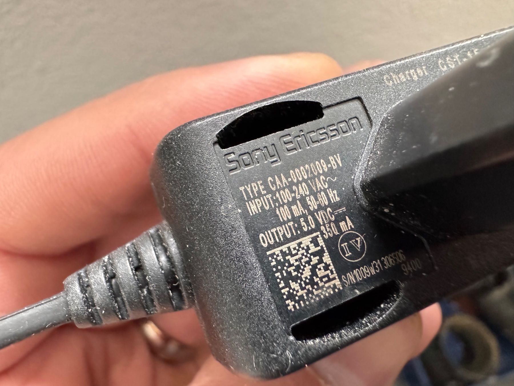 Sony Caricabatterie: Ladegerät Sony Ericson 230V/5VDC Typ CAA-0002009-BV – Usato da Arisdorf venduto da imbeck 3