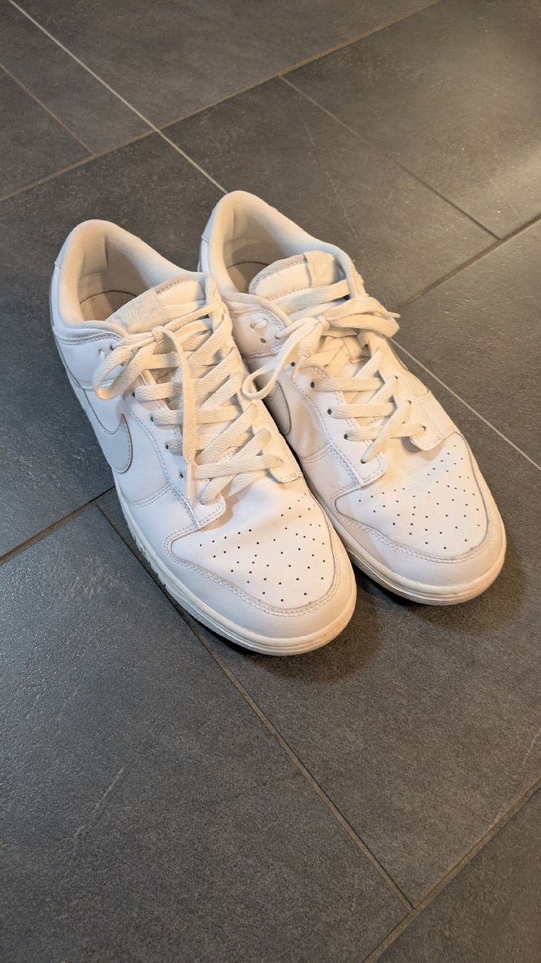 Nike Scarpe da uomo: Nike Dunks low – Usato da Niederuzwil venduto da davidseifert 1