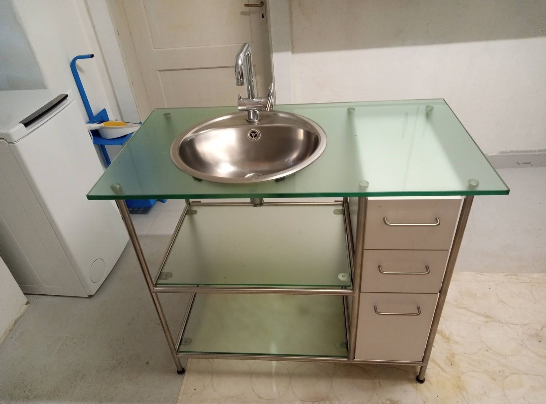 Badezimmermöbel: Waschtisch – Gebraucht aus Bienne von Daniel_Schader 1
