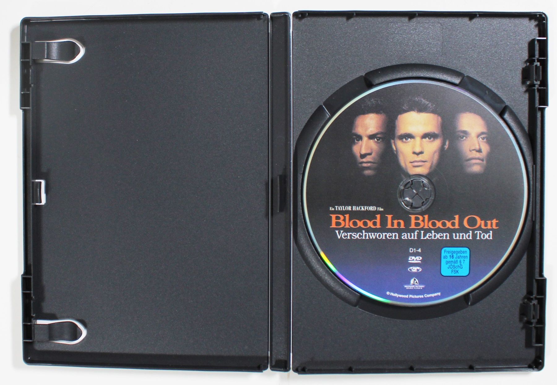 DVD BLOOD IN BLOOD OUT - Verschworen auf Leben und Tod! KULT (Gebraucht ...