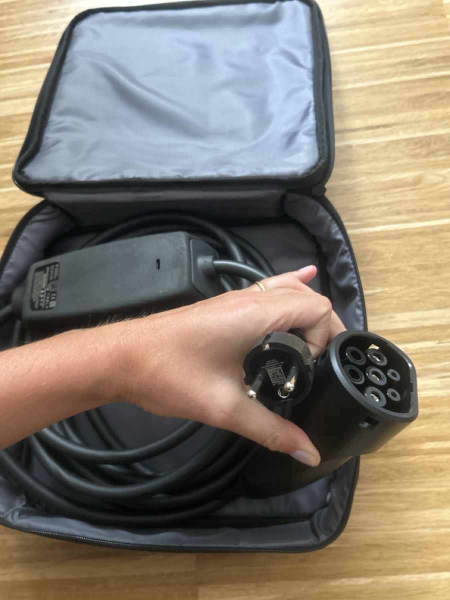 Caricabatterie: Tesla Mobile Connector Typ 2 Ladekabel mit Tasche – Usato da Oberdorf SO venduto da Larissa111 1