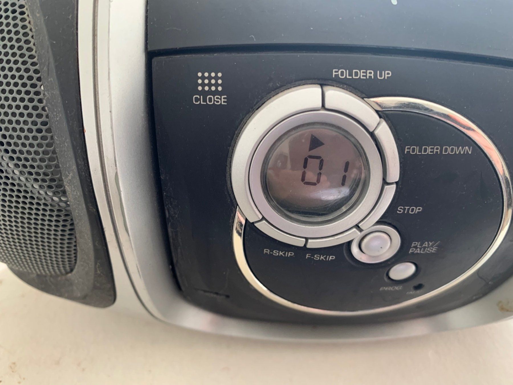 Lecteur multimedia & Streamer: Tech Line CD-Player/Kassettenrecorder - – Défectueux à Emmen par newcar4you