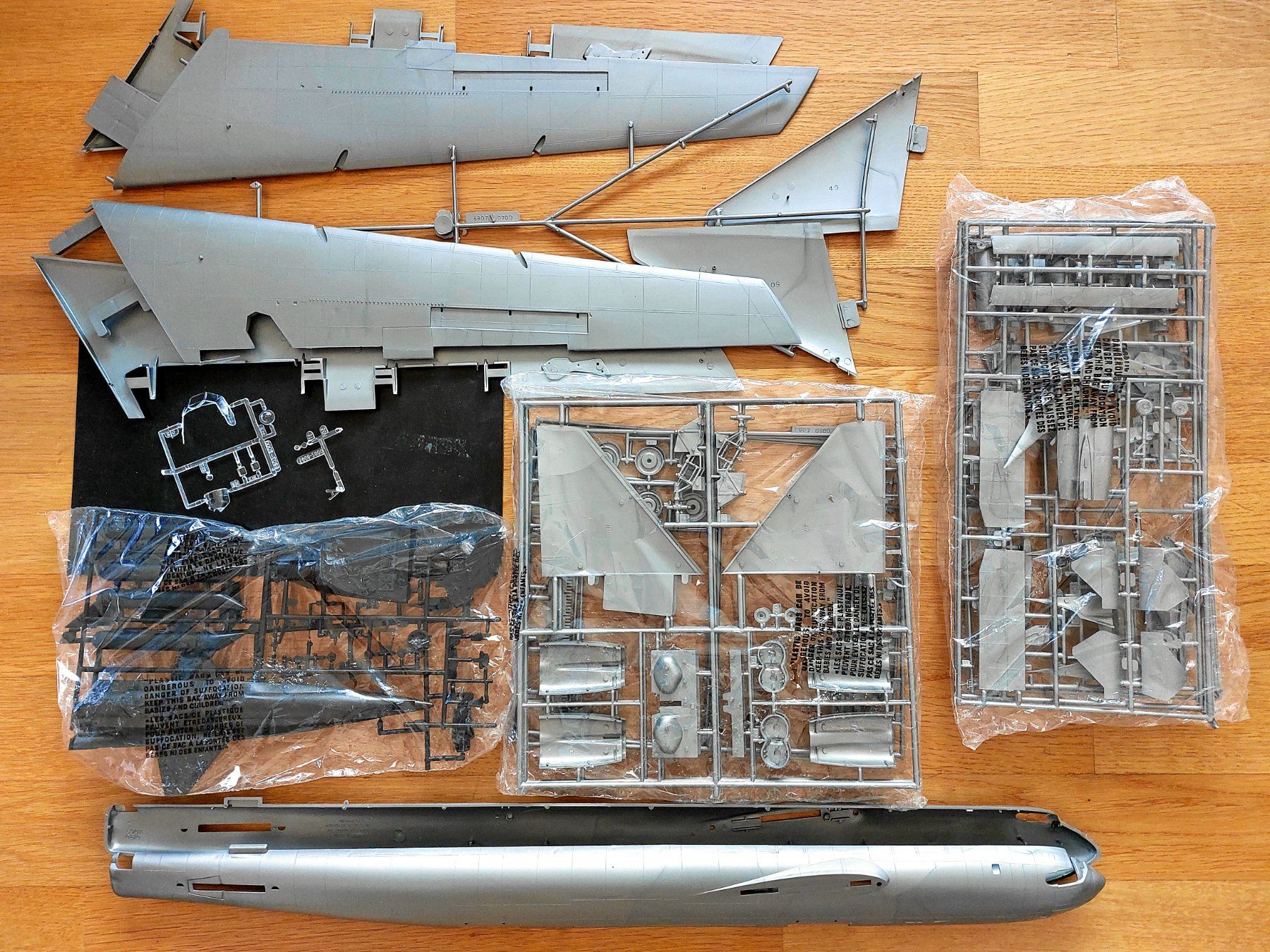 Jeux de construction: Boeing B-52 with X-15 Experimental Aircraft Monogram 5907 – Neuf avec emballage d'origine à St. Gallen par Aerodoc2 1